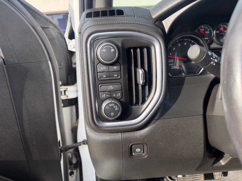 Used 2019 Chevrolet Silverado 1500 LT w/ All-Star Edition AWD/4WD image 25