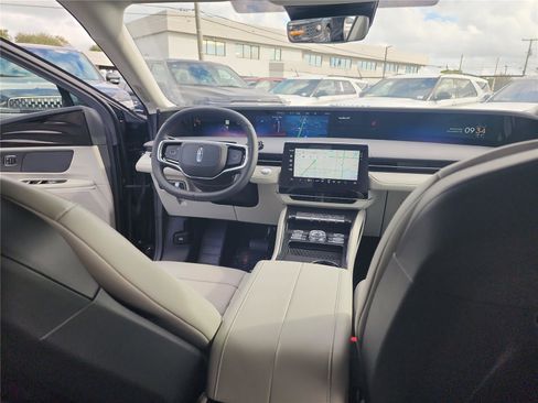 New 2026 Lincoln Nautilus Premier image 22