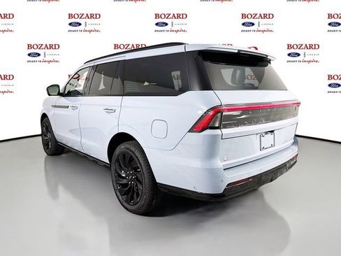 New 2025 Lincoln Navigator Reserve w/ Jet Appearance Package AWD/4WD image 5