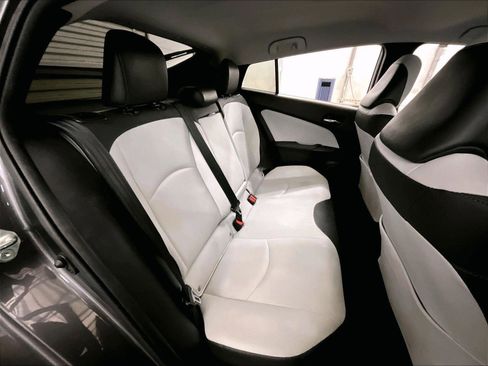 Used 2020 Toyota Prius XLE w/ Carpet Mat Package AWD/4WD image 26