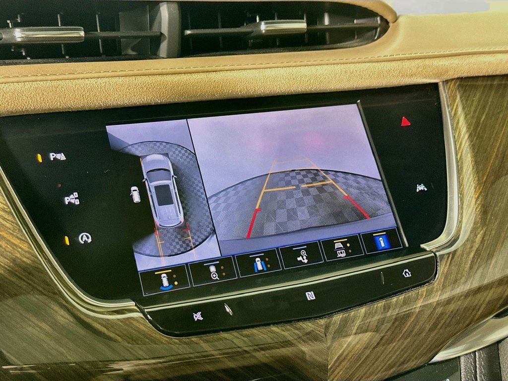 Used 2021 Cadillac XT6 Sport w/ Platinum Package AWD/4WD image 23