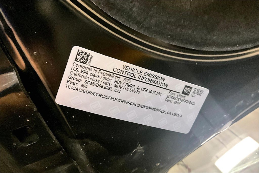 Used 2025 GMC Sierra 2500 AT4X AWD/4WD image 35