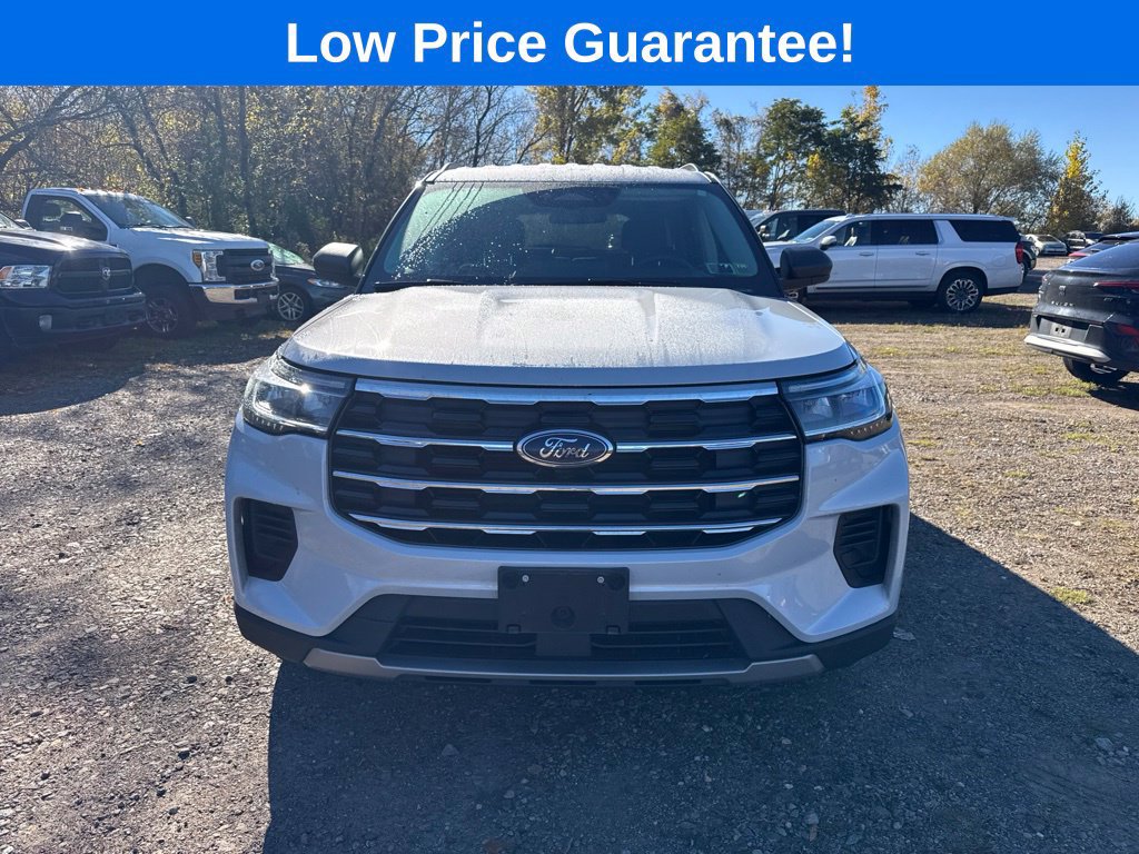 Used 2025 Ford Explorer Active AWD/4WD image 10