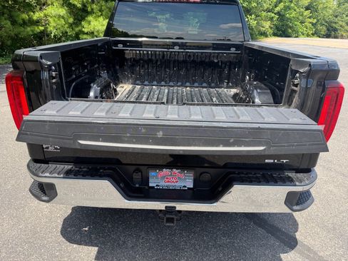 Used 2025 GMC Sierra 1500 SLT AWD/4WD image 15