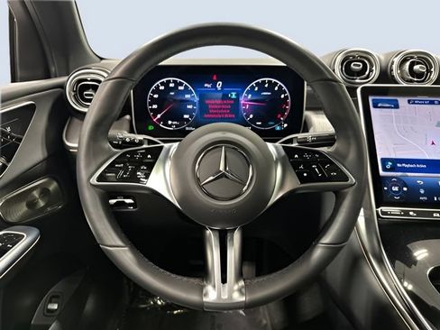 Used 2026 Mercedes-Benz GLC 300 4MATIC image 17