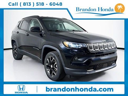 Used 2022 Jeep Compass Latitude AWD/4WD image 1