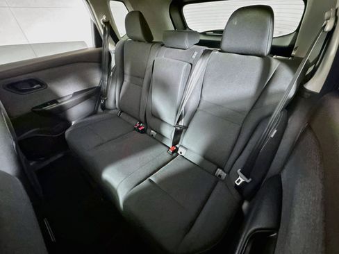 Used 2023 Nissan Rogue S AWD/4WD image 20
