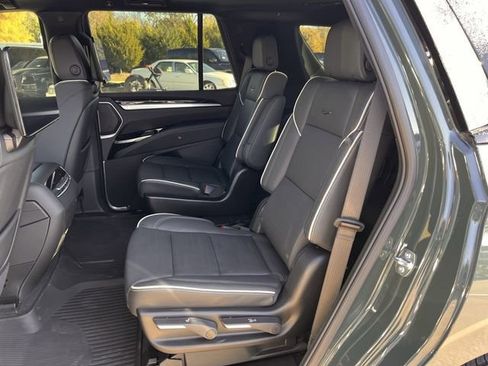 Certified 2026 Cadillac Escalade Sport w/ LPO, ONYX Package image 30