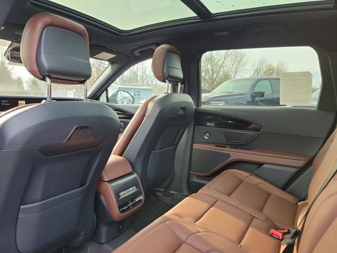 New 2026 Lincoln Nautilus Reserve image 15