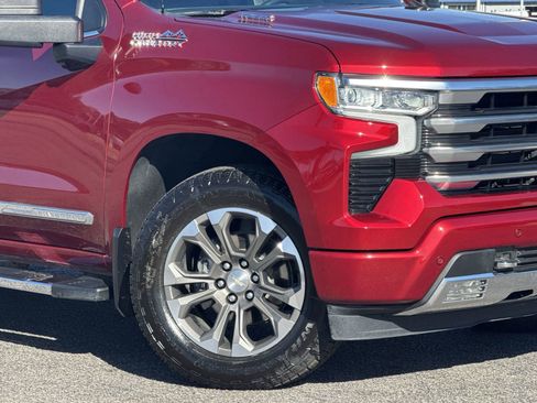Used 2023 Chevrolet Silverado 1500 High Country w/ Technology Package AWD/4WD image 13