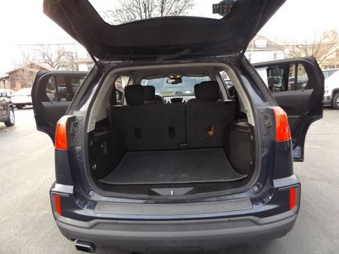 Used 2016 GMC Terrain SLE image 27