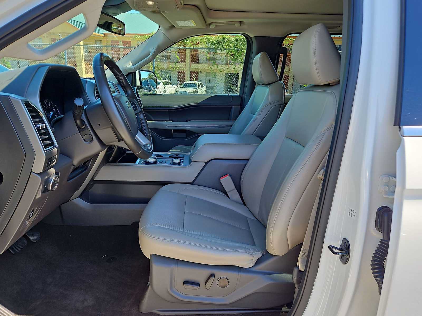 Used 2021 Ford Expedition XLT AWD/4WD image 14