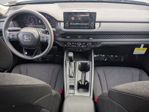 Used 2025 Honda Accord SE image 17