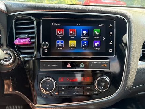 Used 2019 Mitsubishi Outlander LE AWD/4WD image 16