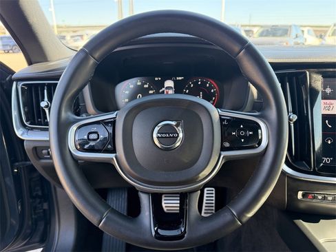 Used 2022 Volvo S60 B5 R-Design image 14