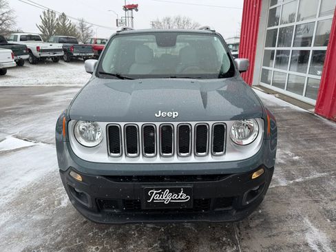 Used 2017 Jeep Renegade Limited image 3