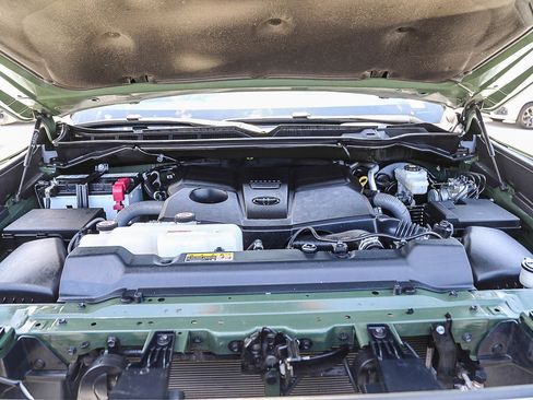 Used 2023 Toyota Tundra Limited AWD/4WD image 26