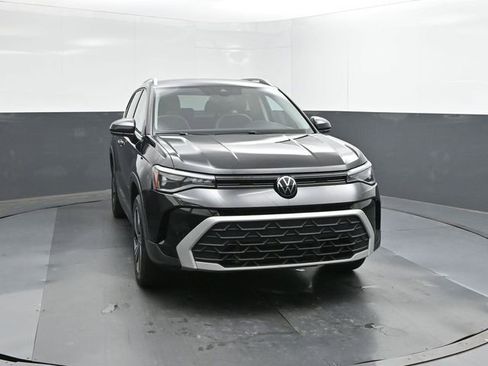 Used 2025 Volkswagen Taos SE AWD/4WD image 17