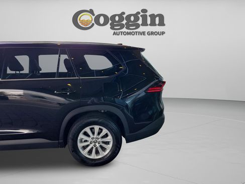 Certified 2025 Toyota Grand Highlander XLE image 29