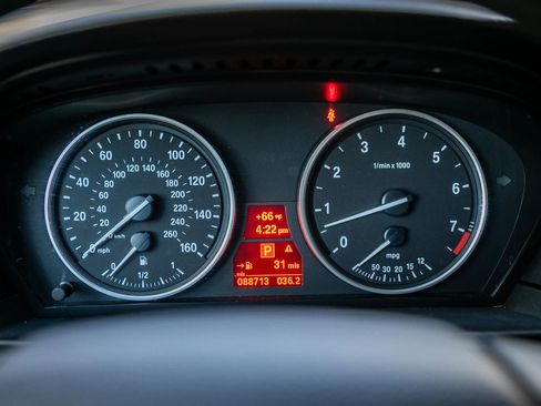 Used 2010 BMW 535i Sedan image 30