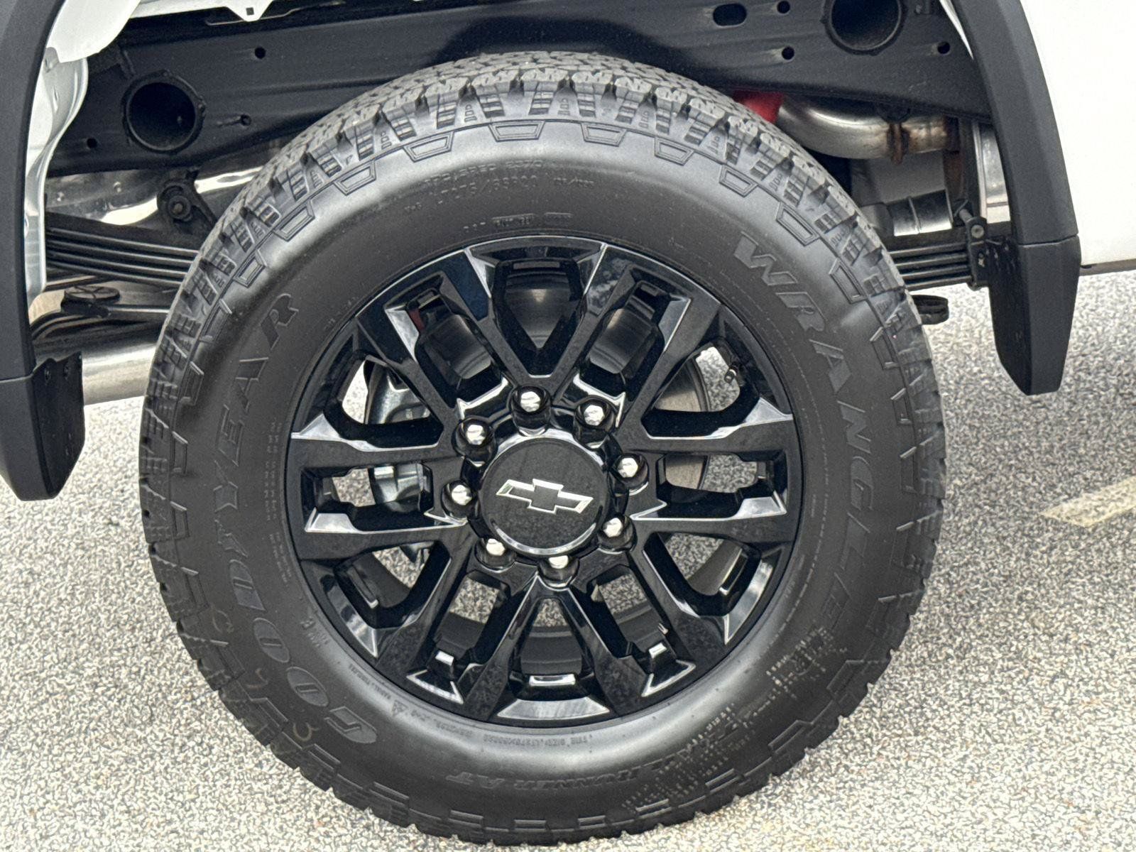 New 2026 Chevrolet Silverado 2500 Custom w/ Custom Value Package AWD/4WD image 10