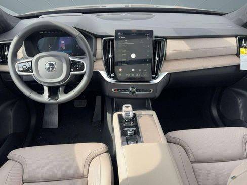 New 2026 Volvo XC90 T8 Ultra w/ Lounge Package AWD/4WD image 16