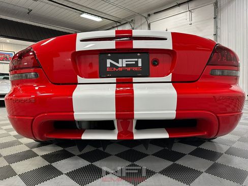 Used 2004 Dodge Viper SRT-10 image 29