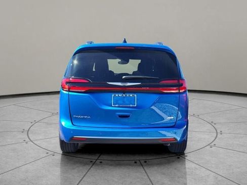 New 2026 Chrysler Pacifica Pinnacle AWD/4WD image 11