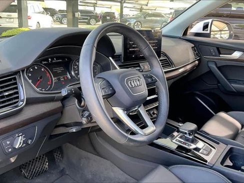 Used 2024 Audi Q5 2.0T Premium w/ Convenience Package AWD/4WD image 17