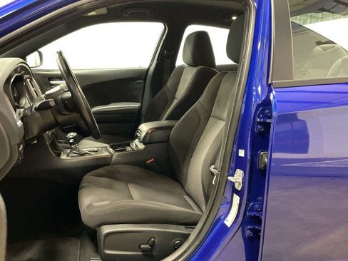 Used 2022 Dodge Charger SXT w/ Blacktop Package image 15
