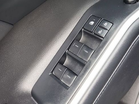 Certified 2025 Toyota Highlander XSE image 17