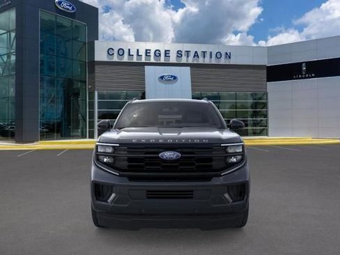 New 2025 Ford Expedition Active image 6