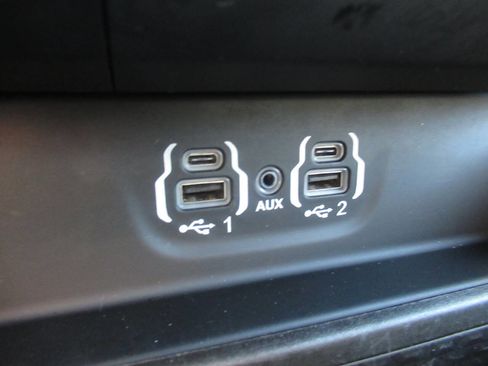Used 2020 RAM 1500 Big Horn AWD/4WD image 30