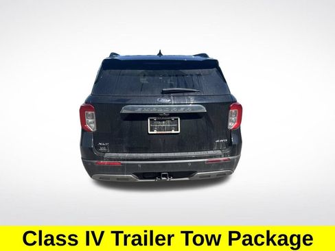 Used 2023 Ford Explorer XLT w/ Equipment Group 202A AWD/4WD image 4