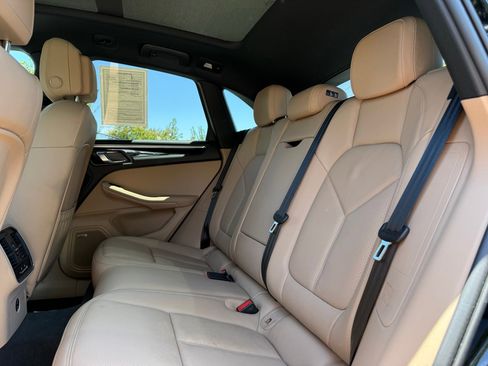 Used 2026 Porsche Macan AWD/4WD image 28