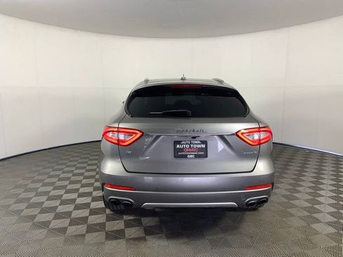 Used 2019 Maserati Levante GranLusso AWD/4WD image 9