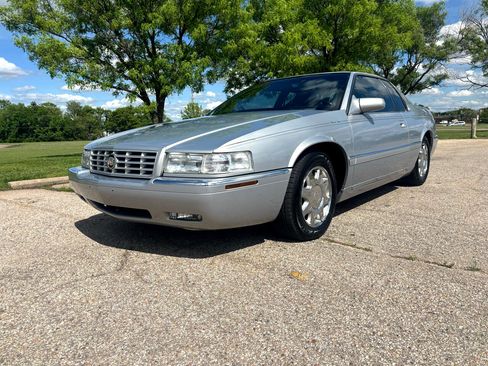 Used 1998 Cadillac Eldorado Touring w/ Safety/Security Pkg image 3