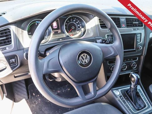 Used 2016 Volkswagen e-Golf SE FWD image 17