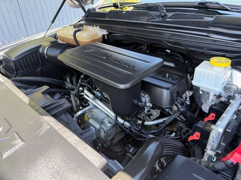 Used 2019 RAM 1500 Big Horn AWD/4WD image 17