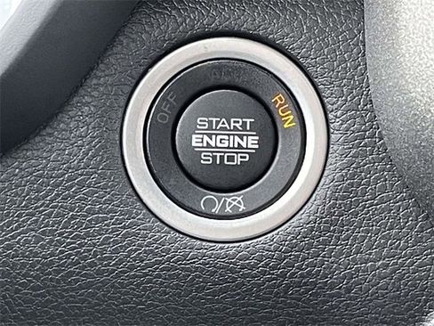 Used 2024 RAM 2500 Tradesman w/ Chrome Appearance Group image 24