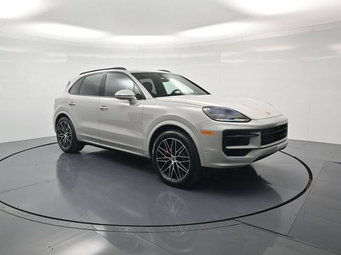 Certified 2026 Porsche Cayenne S w/ Premium Package Plus AWD/4WD image 45