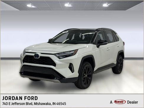 Used 2022 Toyota RAV4 XSE AWD/4WD image 1