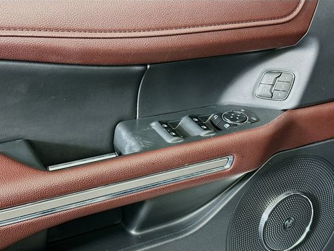 Used 2024 Ford Expedition Max Limited image 15