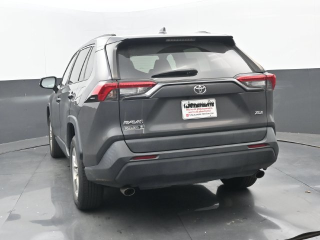 Used 2021 Toyota RAV4 XLE FWD image 4