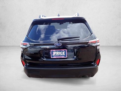 Used 2025 Subaru Forester Premium AWD/4WD image 3