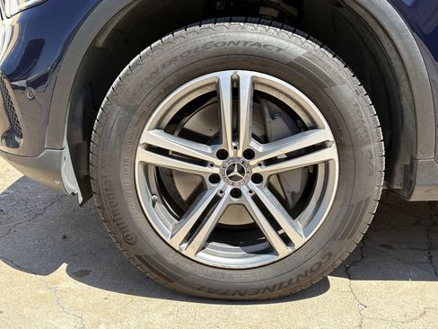 Used 2020 Mercedes-Benz GLC 300 image 9