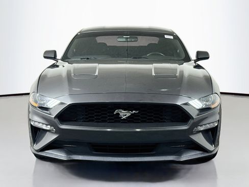 Used 2020 Ford Mustang Coupe RWD image 2