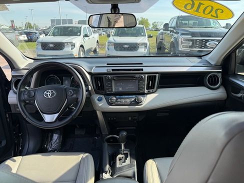Used 2016 Toyota RAV4 XLE image 12