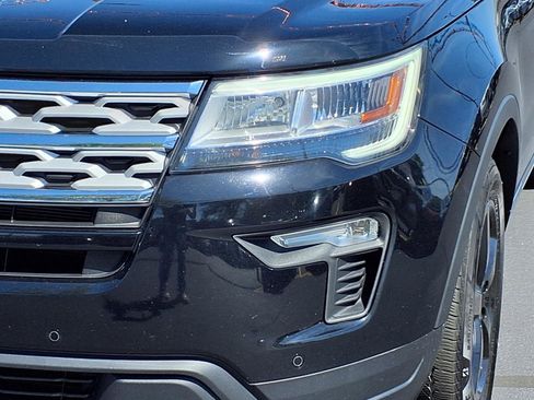 Used 2018 Ford Explorer XLT w/ Equipment Group 202A FWD image 30