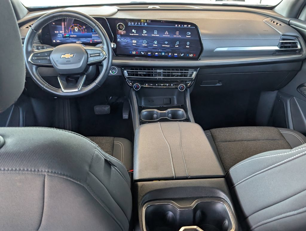 Used 2024 Chevrolet Traverse LT FWD image 18